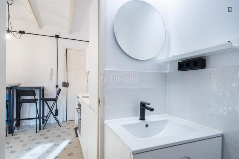 Foto ac8beef3-a3bb-4cae-b3a5-b6cf7fbd0f6e. Alquiler apartamento en Barceloneta Barcelona