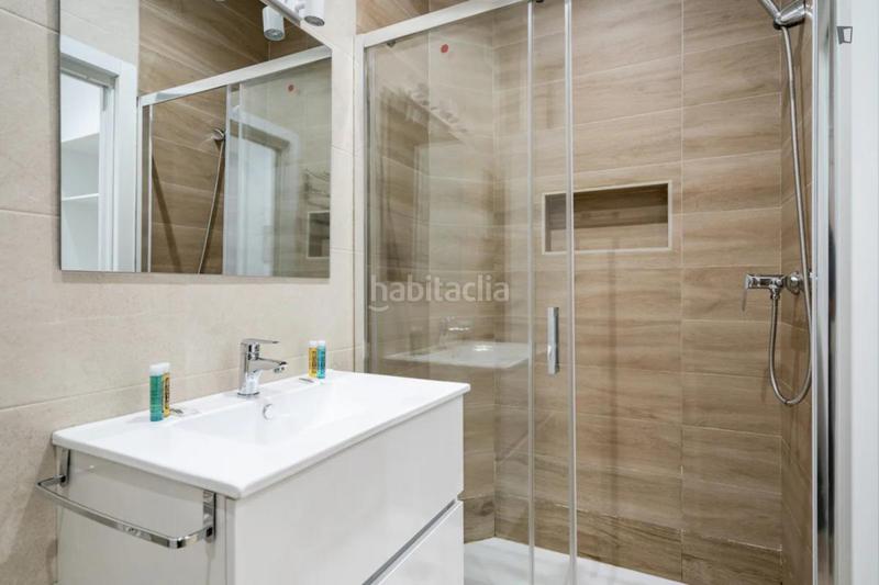 Foto ce131775-cfcc-412e-a35d-ab2c722cdac0. Lloguer apartament a Guindalera Madrid