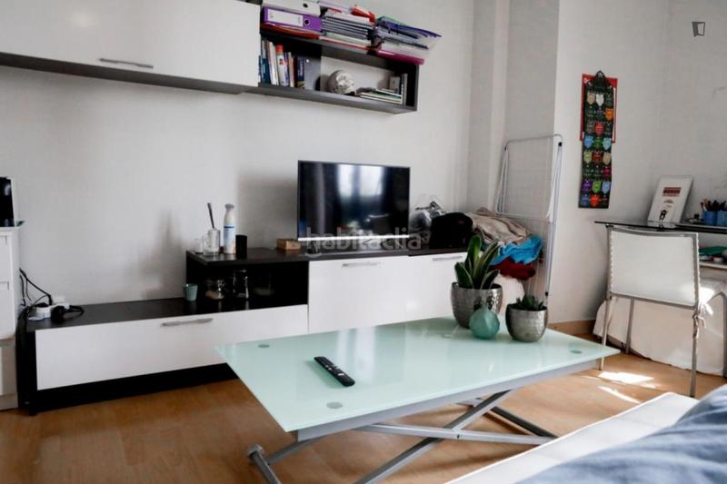 Foto 1a645124-a744-49ec-8962-b876e7d1f03f. Miete studiowohnung in El Carme Valencia