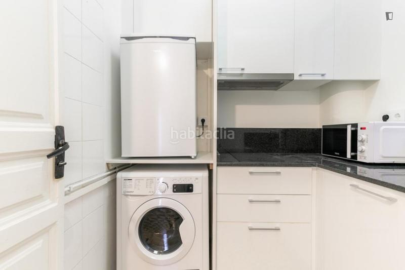 Foto 2b8d7fae-4f37-4d65-b57f-aed63d8bb29c. Lloguer apartament a Poblenou Barcelona