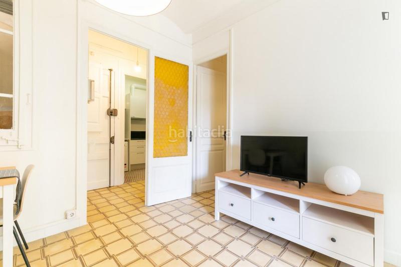 Foto 88c59941-aac9-459f-a3ed-a3540cd36e55. Lloguer apartament a Poblenou Barcelona