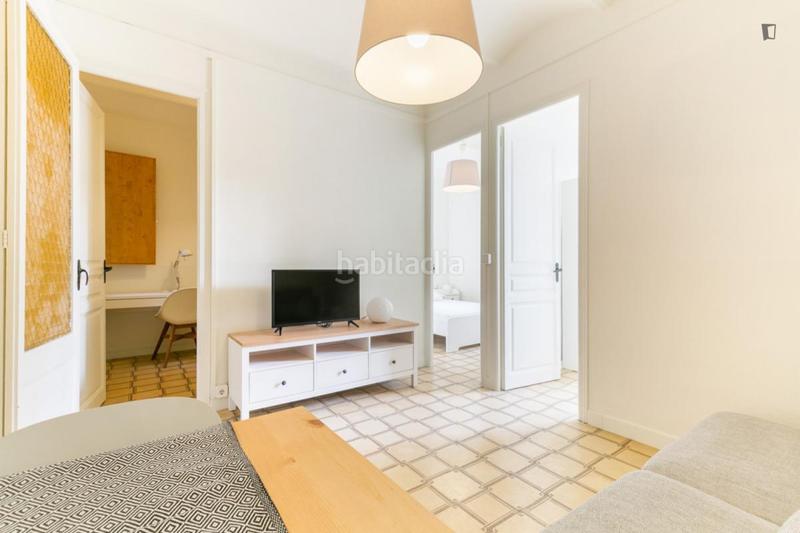 Foto d6df0d16-b96a-4960-bbb6-c8a29028d7a3. Lloguer apartament a Poblenou Barcelona