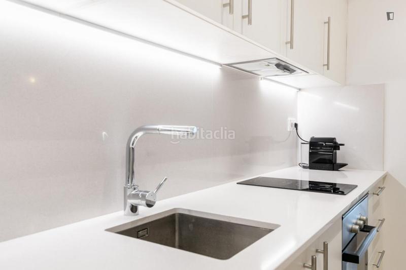 Foto e7ab56ba-be32-4971-9392-291513f906fa. Lloguer apartament amb calefacció a El Poble Sec - Parc de Montjuïc Barcelona