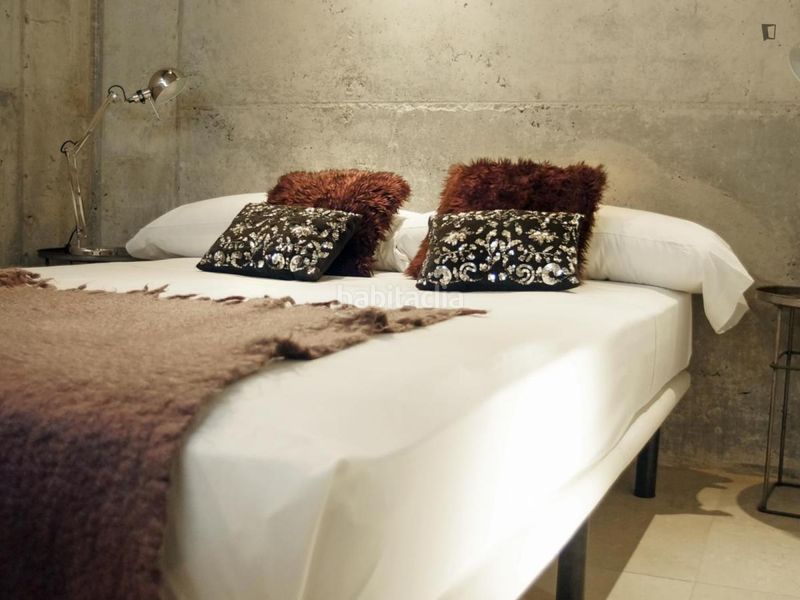 Foto d3404a63-4a91-4ecd-9129-8e56f41bc340. Rent studio in Fort Pienc Barcelona
