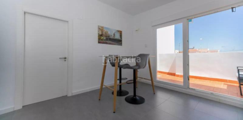 Foto 83394117-8941-4b45-8f0a-f7da98c1f5b7. Affitto monolocale con riscaldamento in Barrio Benicalap Valencia