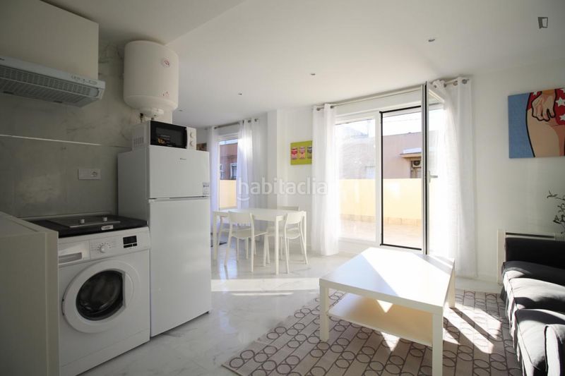 Foto f3224e32-aac8-4cd3-ac1e-3b2fa7acbfed. Lloguer apartament a Moscardó Madrid