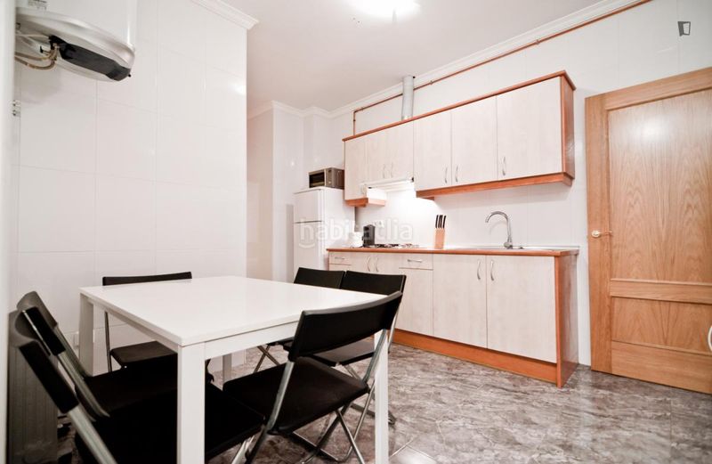 Foto 226990d3-df05-4a57-b8e3-cf77999aa02a. Lloguer apartament a Sol Madrid