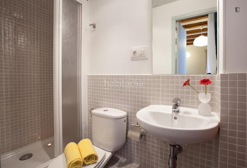 Foto a1b345c2-1bc0-451d-9fc8-24001ad80c30. Lloguer apartament a Barceloneta Barcelona