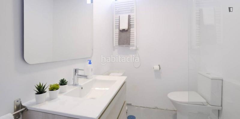 Foto f22c2864-eacf-47c9-9493-86de3f6bb5fc. Alquiler estudio en Pueblo Nuevo Madrid