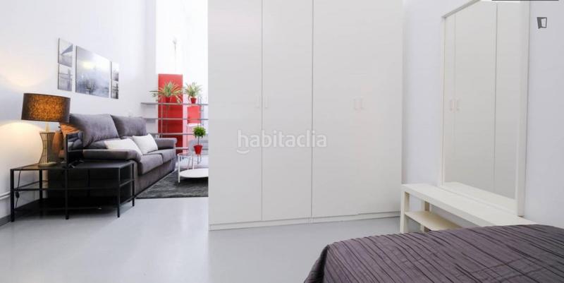 Foto fe55580c-95cb-4b17-bdaa-b91b26cb2526. Alquiler estudio en Pueblo Nuevo Madrid