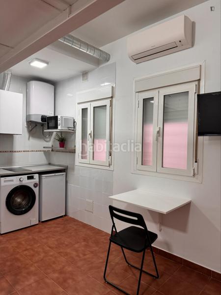 Foto 52413686-e0d1-4903-8993-307d00a7e545. Lloguer estudi a Embajadores-Lavapiés Madrid