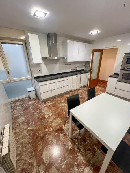 Foto 4c49be4c-b709-4759-b2eb-e1279a023ad7. Rent apartment with heating in Segundo Ensanche Pamplona / Iruña