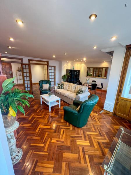 Foto bf60c45b-ae4e-4b8f-8aaa-8db4468609fb. Rent apartment with heating in Segundo Ensanche Pamplona / Iruña