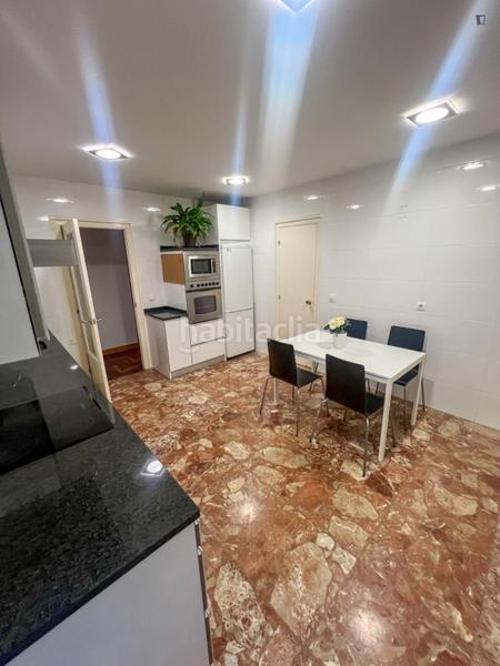 Foto c1e18d33-354e-4106-969e-0f6fdfa2ca7f. Rent apartment with heating in Segundo Ensanche Pamplona / Iruña