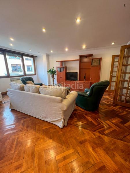 Foto c24bf192-2524-45e7-a0c8-26384a3dbe0f. Rent apartment with heating in Segundo Ensanche Pamplona / Iruña