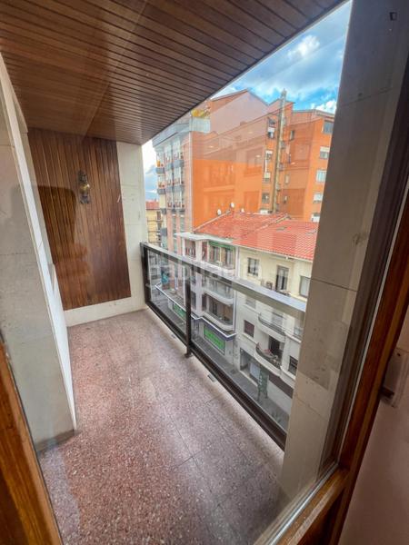 Foto 009a6251-e4d5-4a26-b1d7-b54c02f4566f. Location appartement avec chauffage dans Segundo Ensanche Pamplona / Iruña