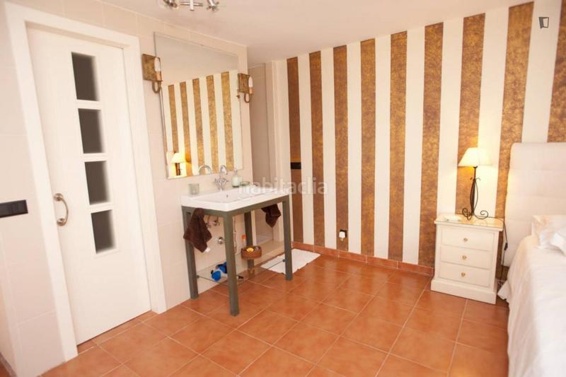 Foto 79f31f7e-c020-4f18-a7b9-debedd1c056b. Rent studio in La Motilla - Fuente del Rey Dos Hermanas