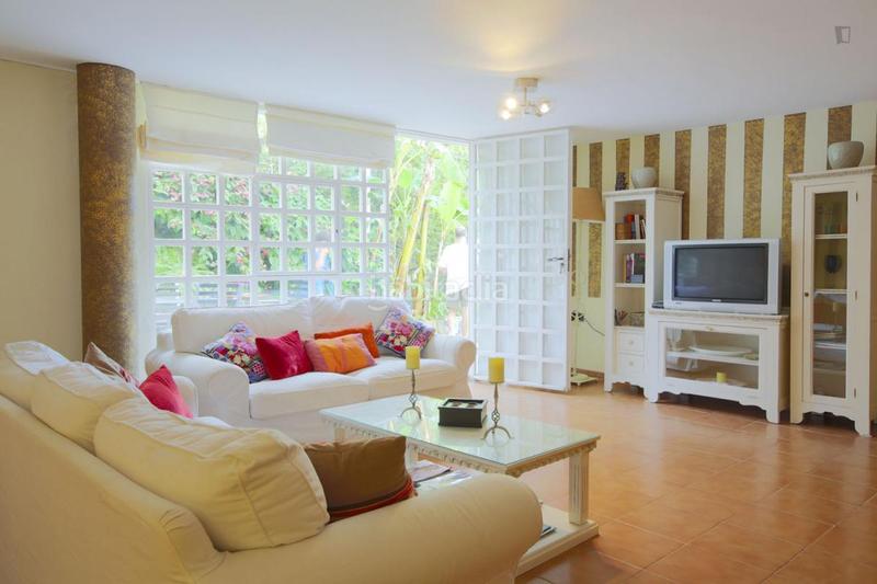 Foto 892f558a-061f-48fd-be78-f35ab404c748. Rent studio in La Motilla - Fuente del Rey Dos Hermanas