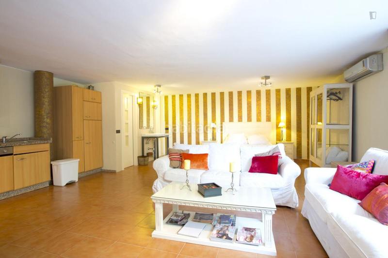 Foto b4a18b48-3cd3-4a19-af29-40ae0ee30a19. Rent studio in La Motilla - Fuente del Rey Dos Hermanas