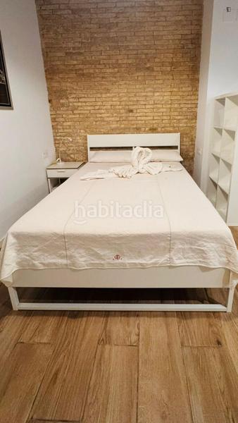 Foto 4d61ea27-7ffd-423a-8c56-f6d81bf89224. Lloguer estudi a El Pilar Valencia