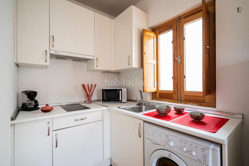 Foto ab3254fd-7b22-428c-9bc7-16f73d3e450c. Lloguer apartament a Puerta del Ángel Madrid