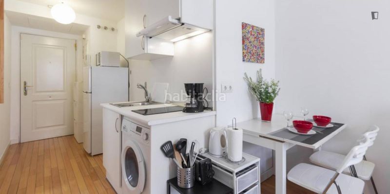 Foto a4289322-4b8d-466d-9ccf-8e0a15bbc6aa. Lloguer apartament amb calefacció a Puerta del Ángel Madrid