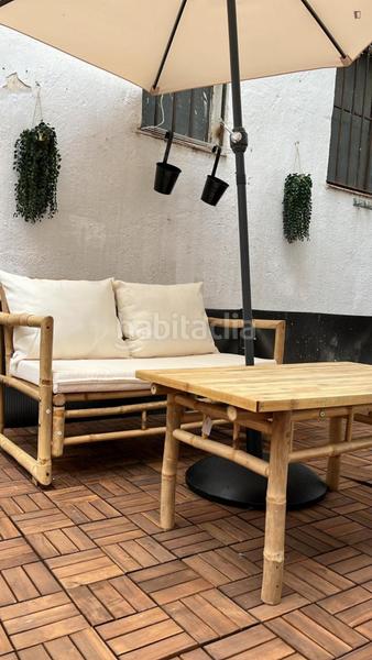 Foto 6991b759-0959-4d5e-ad5e-8bddde7d2ca1. Alquiler estudio en Canillejas Madrid