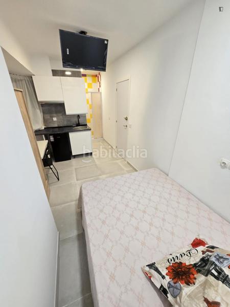 Foto dcde1b82-4a5c-4aeb-9853-fe2c92478243. Alquiler estudio en Lucero Madrid