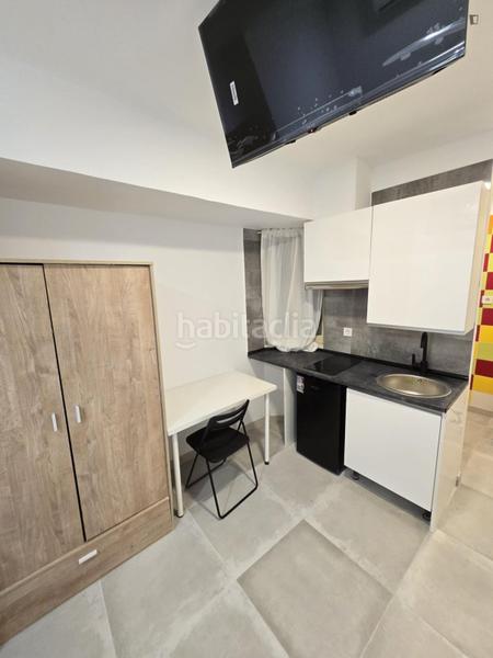 Foto 0758f3bf-0e97-4959-942d-fa6c733615af. Miete studiowohnung in Lucero Madrid