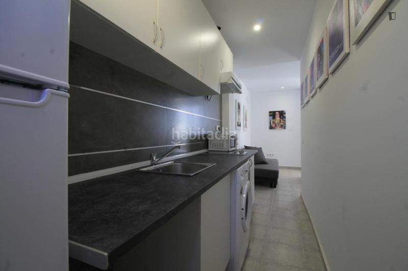 Foto ffaa7ca6-d7e7-4633-b7b3-ba6f6e3ced9f. Location studio dans Berruguete Madrid