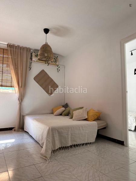 Foto 2f821027-8581-42dd-8c30-0d76bf022456. Lloguer apartament a Malva Rosa Valencia