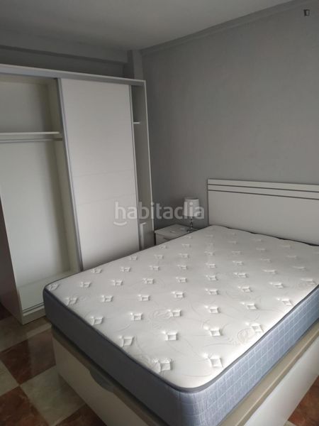 Foto fe8f4a55-82ce-4743-9f93-3b45bb9ca9a6. Lloguer apartament amb calefacció a Juan de la Cierva Getafe