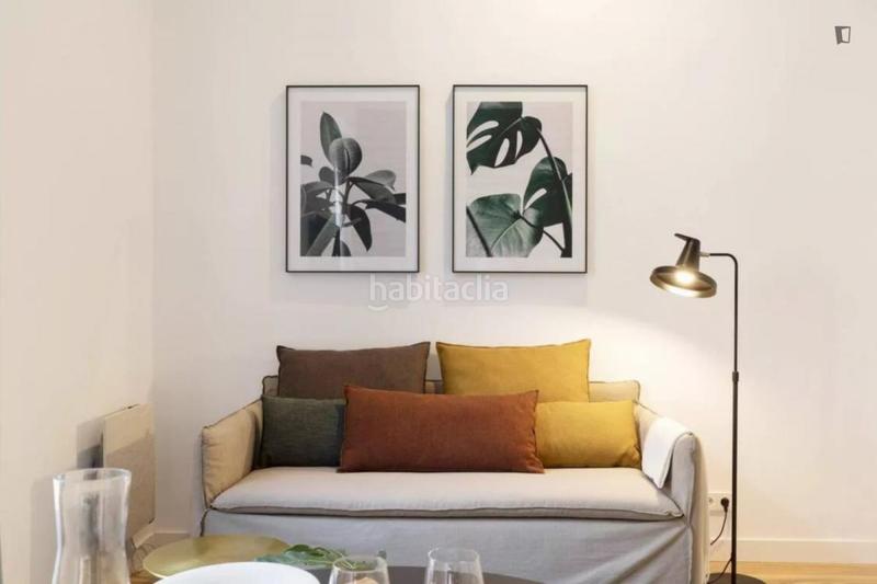 Foto ba2a13de-097b-44a8-81b0-5c57f24422f1. Rent studio with heating in Cortes-Huertas Madrid