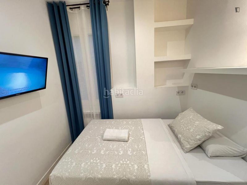 Foto 2e8b5b10-1cbb-4bad-9648-88b1c9beb2f3. Location studio avec chauffage dans Gaztambide Madrid