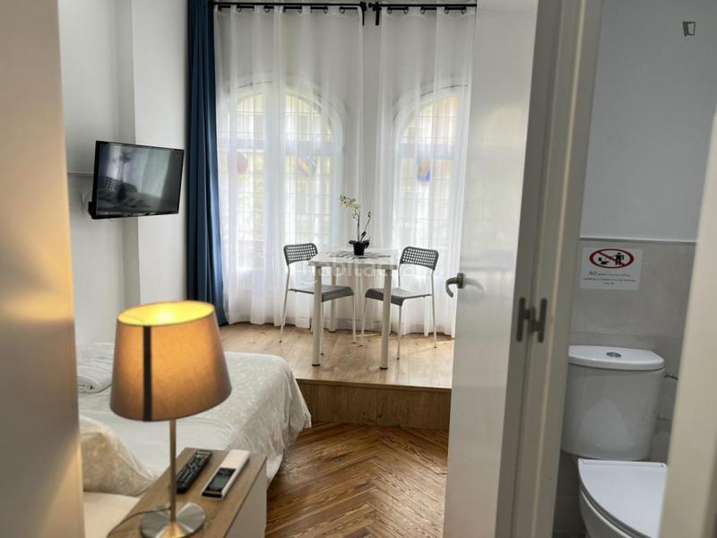 Foto 67ca48d8-85b4-4663-bb6f-8f33aa71af73. Rent studio with heating in Gaztambide Madrid