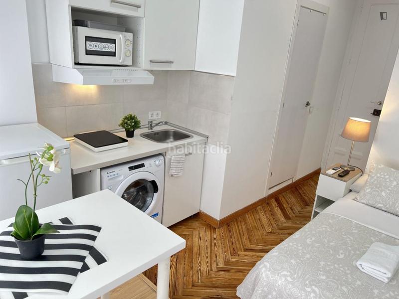 Foto 82ea54fb-47bc-4acb-8338-2e70c87254c1. Rent studio with heating in Gaztambide Madrid