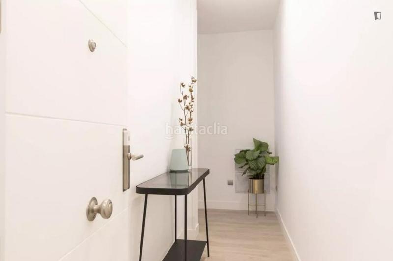 Foto 16e75a6e-dfe4-4c1e-89b5-f34d2e21e3a6. Alquiler apartamento en Sol Madrid