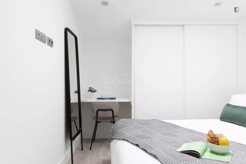 Foto 203b6686-a2b9-4e4c-bafd-3d340418035c. Lloguer apartament amb calefacció a Sol Madrid