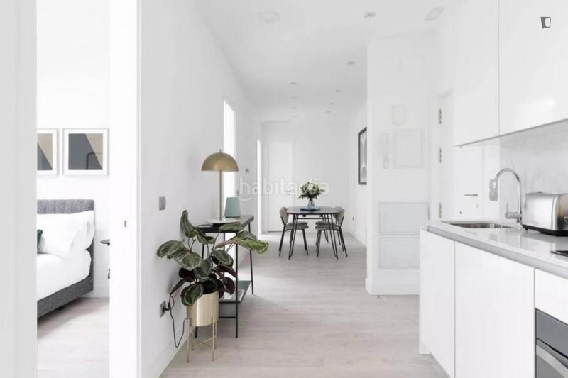 Foto aed68666-17ec-4a96-af5f-248faa4ba29c. Alquiler apartamento en Sol Madrid
