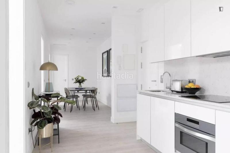 Foto d8b343e3-fa5b-45cb-878a-341756723b71. Rent apartment with heating in Sol Madrid