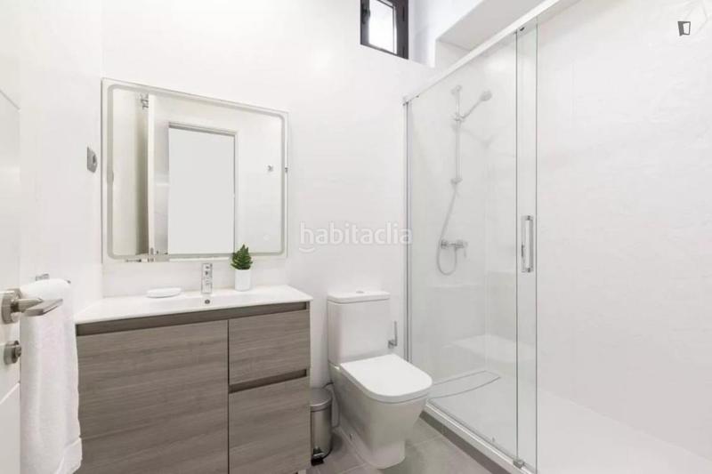 Foto 2d82f8b0-4e5a-450c-a7af-587c2d4afed1. Location appartement avec chauffage dans Sol Madrid