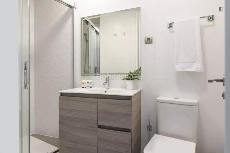 Foto 6e16416e-396c-47be-bda3-b016e6421456. Rent apartment with heating in Sol Madrid