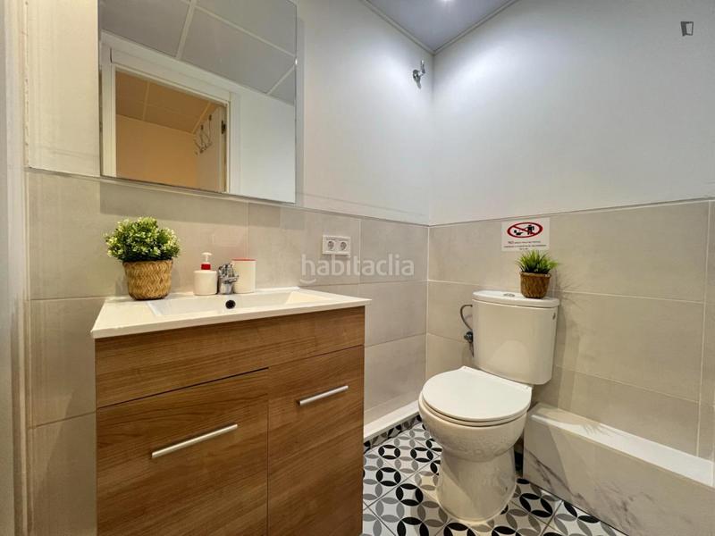 Foto 306ea19b-6c29-4c60-8189-225637ae99ab. Rent studio with heating in Gaztambide Madrid