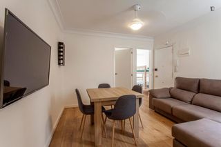 Rent Apartment in En Corts - Doctor Waksman