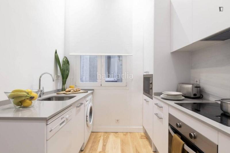 Foto 5b3a344b-1dac-469a-b93e-4f6a98e8c18c. Rent apartment with heating in Cortes-Huertas Madrid