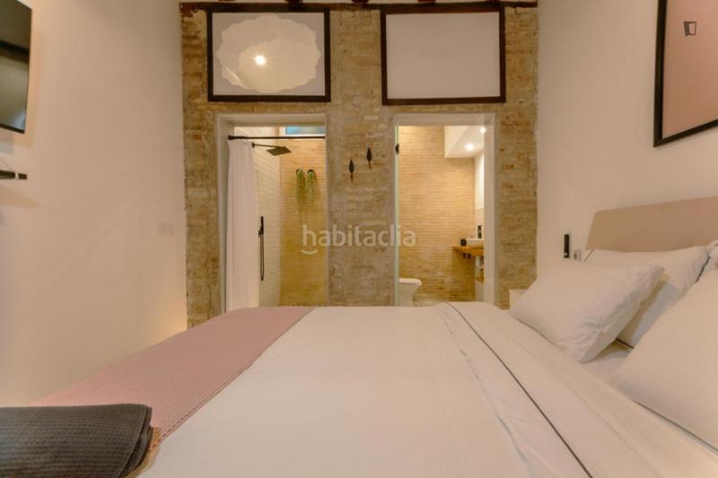 Foto 16d75067-d56e-4625-a70c-8778acea71e1. Lloguer apartament a El Cabanyal-El Canyamelar Valencia