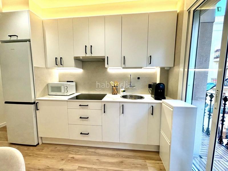 Foto 205806d0-011f-4f8e-b8a9-928ba7eca9fa. Location appartement avec chauffage dans Barceloneta Barcelona