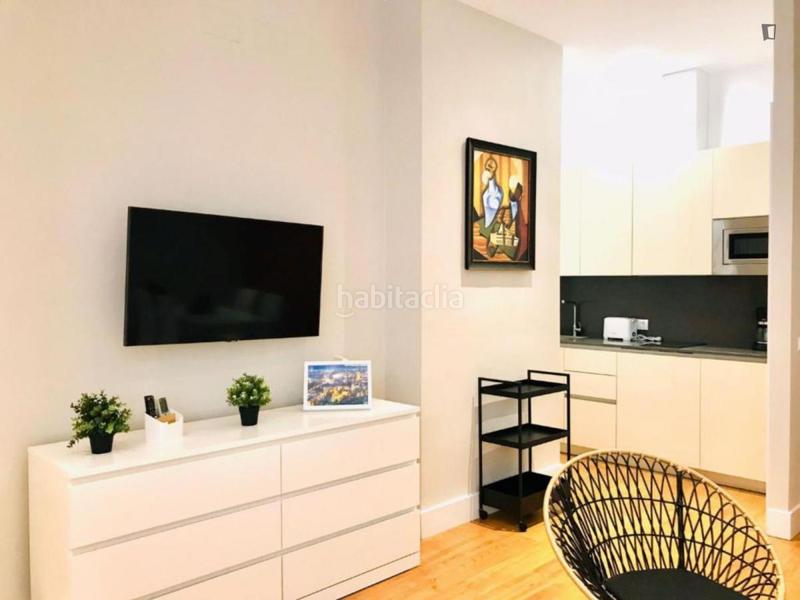 Foto 879b836d-e830-4e46-98e7-31b3944ca346. Lloguer estudi a La Malagueta - Monte Sancha Málaga