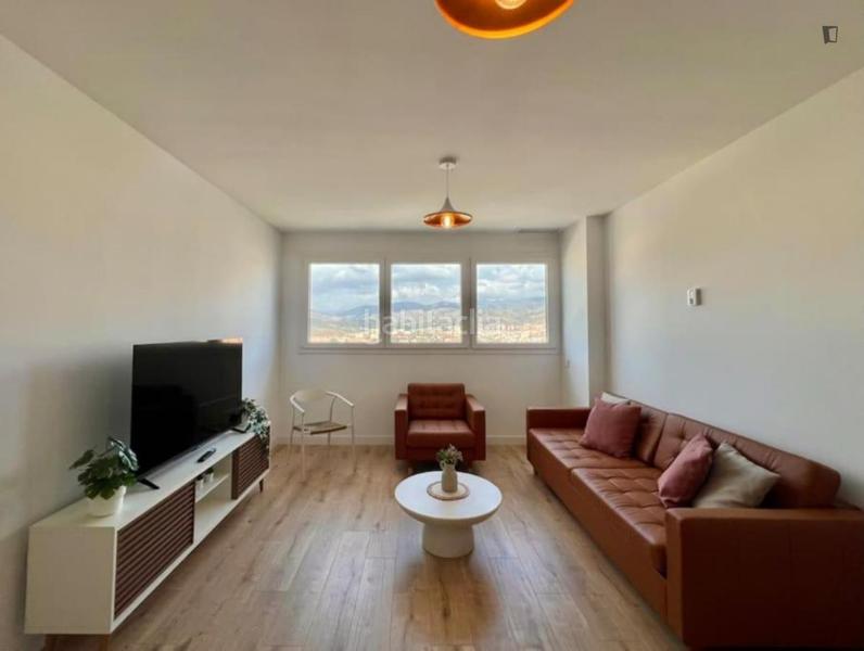 Foto fc4930d4-5dde-45c0-b8b2-7d6d90df2e35. Miete appartement mit heizung in Martiricos - La Roca - La Rosaleda Málaga