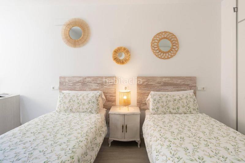 Foto b7e980e0-7046-4aab-976f-d36d9ac2fc67. Alquiler apartamento en El Palo Málaga
